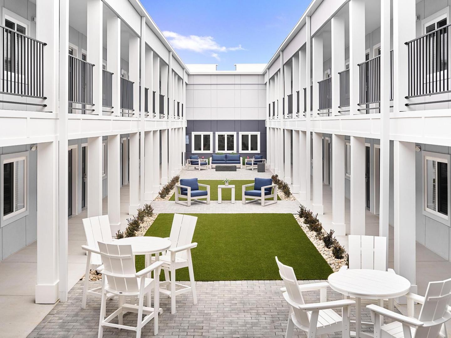 Stayapt Suites Columbus-Fort Benning Extérieur photo