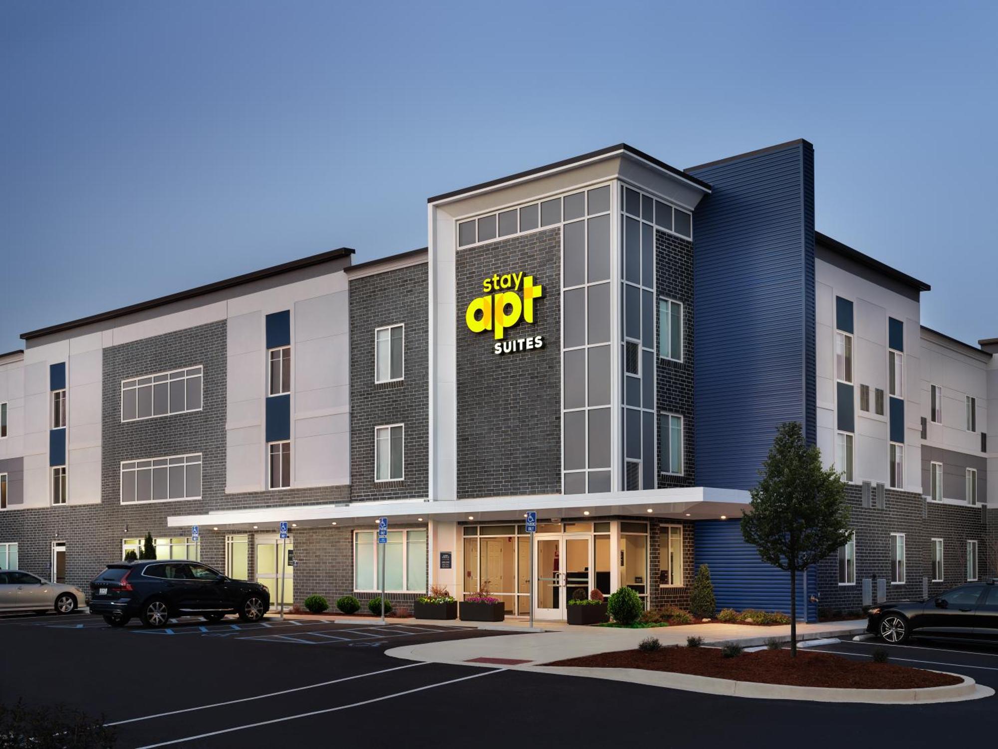 Stayapt Suites Columbus-Fort Benning Extérieur photo